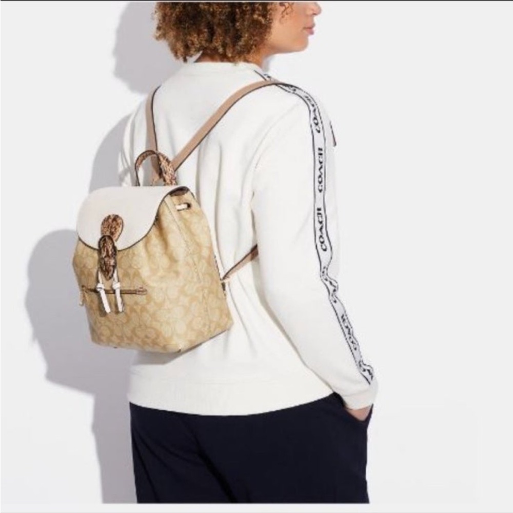 NWT COACH CA426 KLEO BACKPACK IN BLOCKED SIGNATURE CANVAS KHAKI CHALK BAG - Picture 3 of 10